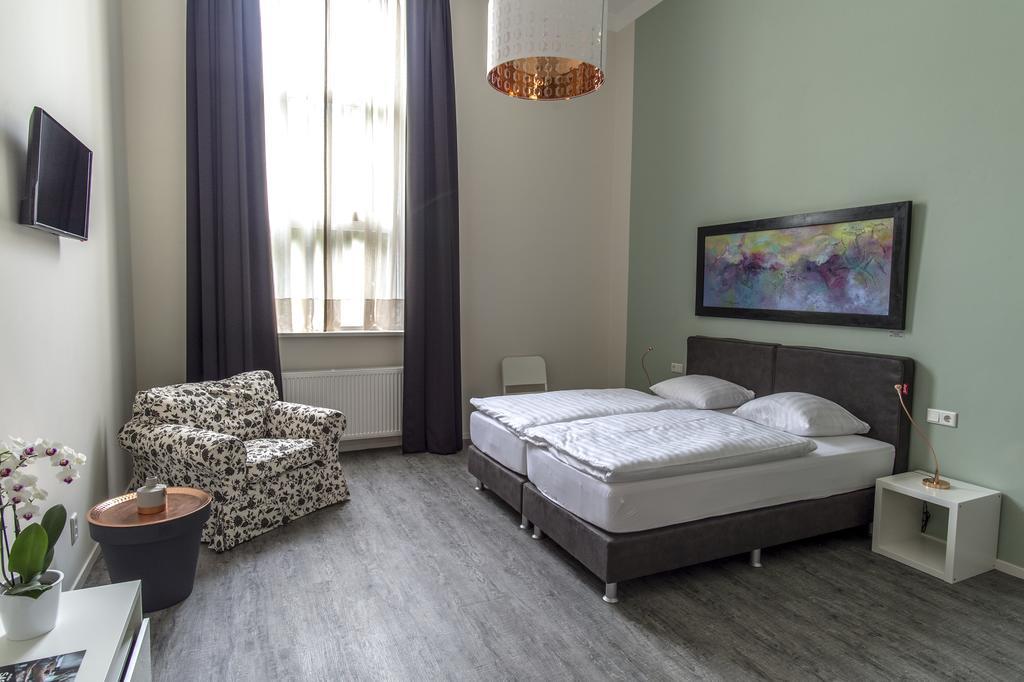 Bed & Breakfast De Oale School Латтроп Экстерьер фото